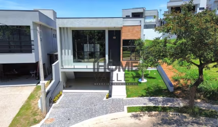 Casa de Condomínio para venda em Residencial Glarus de 275.00m² com 3 Quartos, 3 Suites e 5 Garagens