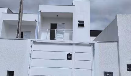 Casa para venda em Vila São Paulo de 94.00m² com 2 Quartos, 1 Suite e 2 Garagens