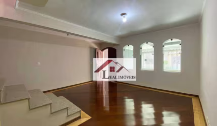 Sobrado para venda em Jardim Itrapoan de 183.00m² com 3 Quartos, 1 Suite e 2 Garagens