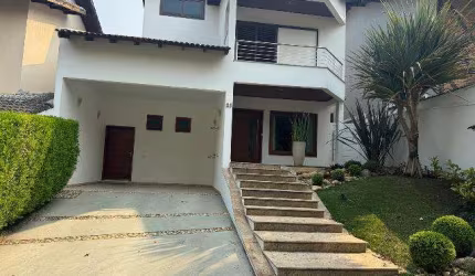 Casa para venda em Vila Oliveira de 255.00m² com 3 Quartos, 1 Suite e 4 Garagens