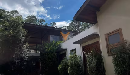 Casa para venda em Chácara Dos Junqueiras de 160.00m² com 3 Quartos, 2 Suites e 3 Garagens