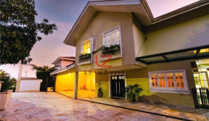 Casa para venda em Alphaville de 953.00m² com 8 Quartos, 6 Suites e 3 Garagens