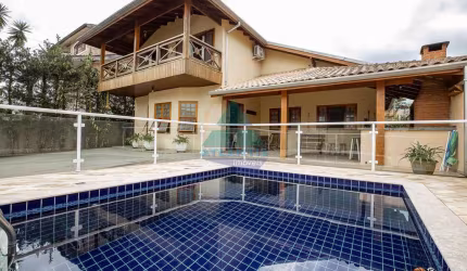 Casa para venda em Praia Do Sapê de 186.00m² com 6 Quartos, 1 Suite e 4 Garagens