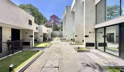 Casa de Condomínio para venda em Granja Viana de 169.00m² com 2 Quartos, 2 Suites e 2 Garagens