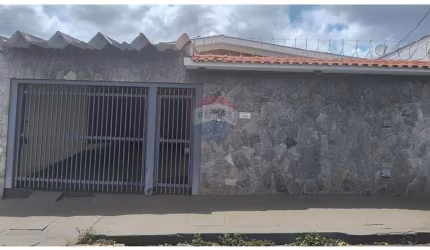 Casa para venda em Jardim Paulista de 170.04m² com 3 Quartos, 1 Suite e 3 Garagens
