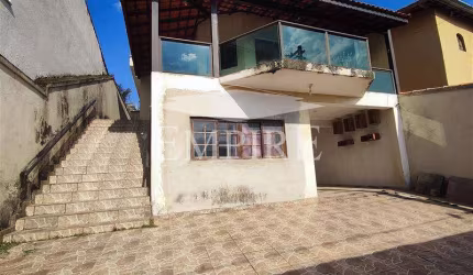 Sobrado para venda em Arujamérica de 280.00m² com 3 Quartos, 1 Suite e 3 Garagens