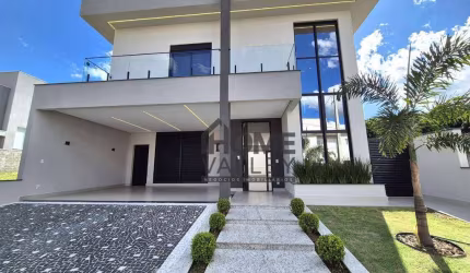 Casa de Condomínio para venda em Condomínio Portal Do Jequitibá de 275.00m² com 3 Quartos, 3 Suites e 4 Garagens