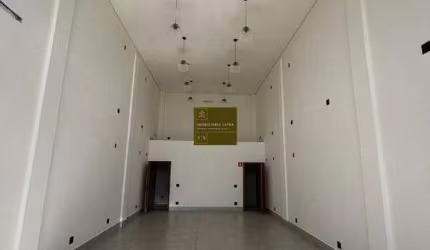 Sala Comercial para alugar em Residencial Regissol I de 71.00m² com 1 Garagem