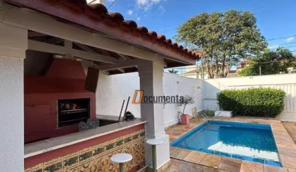 Casa para venda em Icaray de 305.00m² com 3 Quartos, 1 Suite e 2 Garagens