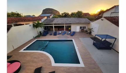 Casa para venda em Anil de 380.00m² com 4 Quartos, 3 Suites e 4 Garagens
