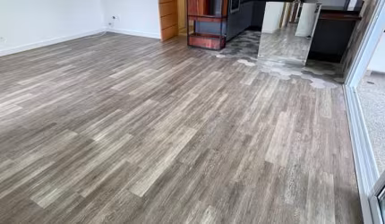 Apartamento para venda em Vila Lacerda de 110.00m² com 3 Quartos, 1 Suite e 2 Garagens