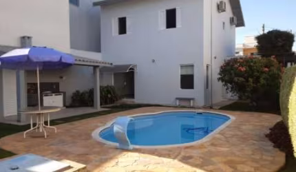 Casa para venda em Condomínio Portal De Itaicí de 179.00m² com 3 Quartos, 1 Suite e 2 Garagens