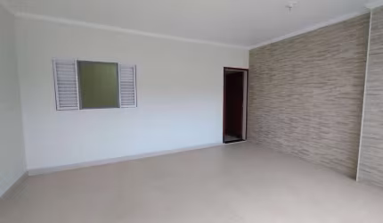 Casa para alugar em Centro de 126.00m² com 2 Quartos, 1 Suite e 2 Garagens