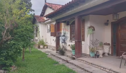 Casa para venda em Senador Vasconcelos de 313.00m² com 4 Quartos, 2 Suites e 3 Garagens