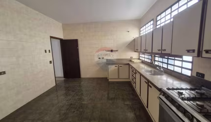 Casa para alugar em Nova Piracicaba de 312.40m² com 5 Quartos, 4 Suites e 6 Garagens