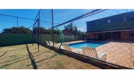 Chácara para alugar em Chácaras De Recreio - 2000 de 400.00m² com 3 Quartos e 10 Garagens