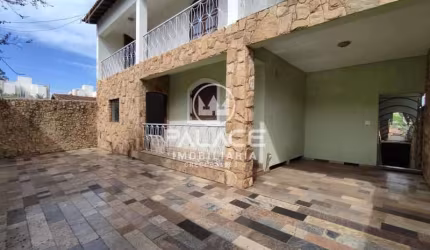 Casa para venda e aluguel em Parque Santa Cecília de 376.00m² com 6 Quartos, 1 Suite e 4 Garagens