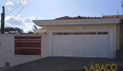 Casa para venda em Jardim Hikari de 209.00m² com 3 Quartos, 1 Suite e 3 Garagens
