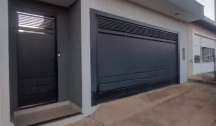 Casa para venda em Jardim Araucária de 124.00m² com 3 Quartos, 1 Suite e 2 Garagens