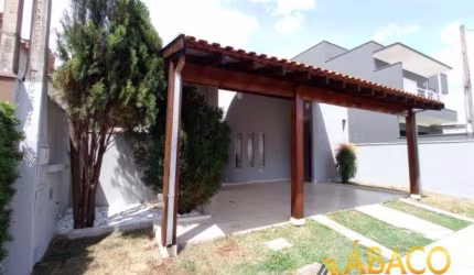 Casa para venda em Jardim Bandeirantes de 200.00m² com 3 Quartos, 1 Suite e 2 Garagens