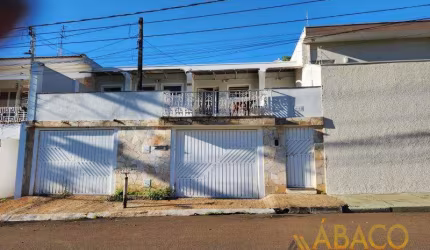 Casa para venda em Jardim Macarengo de 226.00m² com 3 Quartos, 2 Suites e 2 Garagens