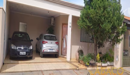 Casa para venda em Parque Fehr de 152.00m² com 3 Quartos, 1 Suite e 2 Garagens