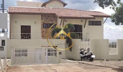 Casa para venda em Parque Das Universidades de 330.00m² com 3 Quartos, 1 Suite e 7 Garagens