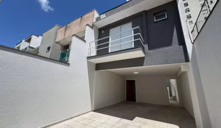 Sobrado para venda em Vila Nova Socorro de 150.00m² com 3 Quartos, 1 Suite e 4 Garagens