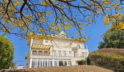 Casa de Condomínio para venda em Pinheiro de 560.00m² com 4 Quartos, 4 Suites e 6 Garagens