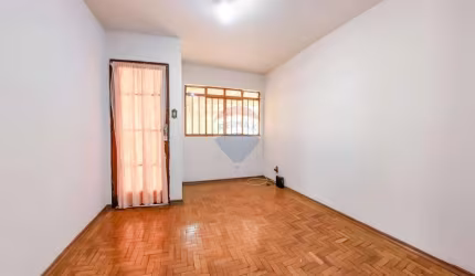 Casa para venda em Vila Dona Rosa Zurita de 174.19m² com 3 Quartos, 1 Suite e 4 Garagens