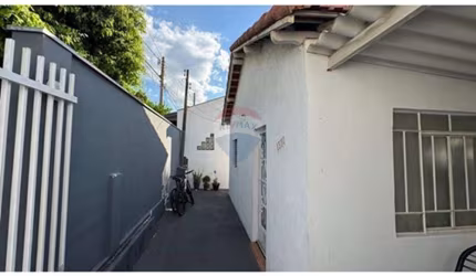 Casa para venda em Vila Santa Cruz de 73.17m² com 2 Quartos e 2 Garagens