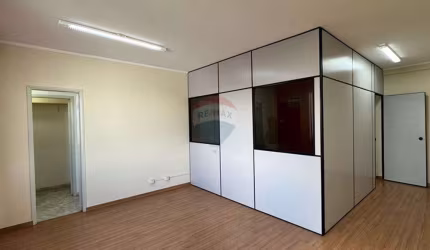 Sala Comercial para venda em Centro de 60.00m² com 1 Garagem