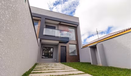 Sobrado para venda em Uberaba de 112.00m² com 3 Quartos, 3 Suites e 2 Garagens