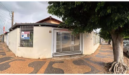 Casa para venda em Jardim Pântano de 296.12m² com 5 Quartos, 1 Suite e 4 Garagens