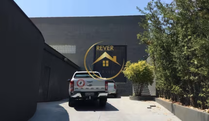 Loja para venda em Cidade Satélite Íris de 500.00m² com 4 Garagens