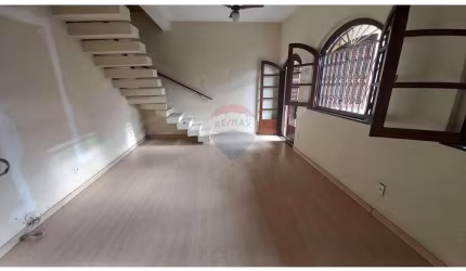 Casa de Condomínio para venda em Portuguesa de 68.00m² com 3 Quartos, 1 Suite e 2 Garagens