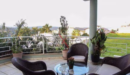 Casa de Condomínio para venda em Jardim Caxambu de 660.00m² com 4 Quartos, 4 Suites e 5 Garagens