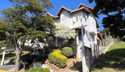 Casa de Condomínio para venda em Condomínio Residencial Santa Helena de 373.89m² com 4 Quartos, 3 Suites e 2 Garagens