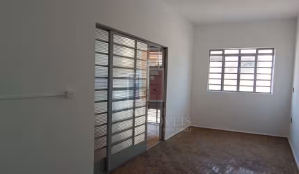 Casa para alugar em Chácara Das Flores de 110.00m² com 2 Quartos, 1 Suite e 1 Garagem