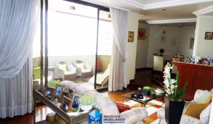 Apartamento para venda em Centro de 200.00m² com 4 Quartos, 2 Suites e 2 Garagens