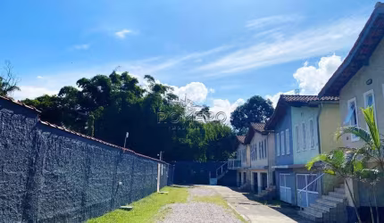 Casa para venda em Sapé de 50.00m² com 2 Quartos e 3 Garagens