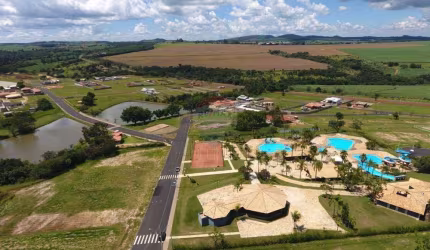 Terreno para venda em Cajuru de 1000.00m² com 8 Garagens