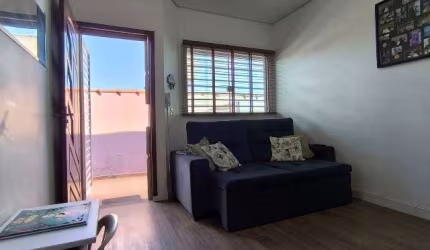Casa para venda em Vila São Paulo de 52.00m² com 2 Quartos e 1 Garagem