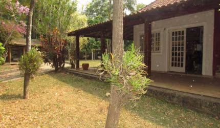 Casa para alugar em Nova Piracicaba de 320.00m² com 3 Quartos, 2 Suites e 5 Garagens
