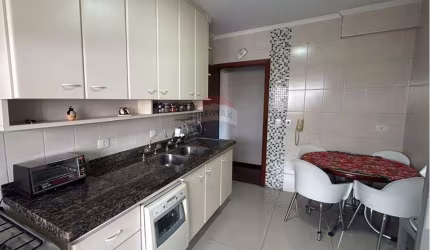 Apartamento para venda em Centro de 137.00m² com 3 Quartos, 2 Suites e 2 Garagens