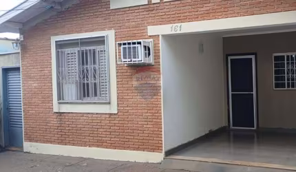Casa para venda em Independência de 159.00m² com 4 Quartos, 2 Suites e 3 Garagens