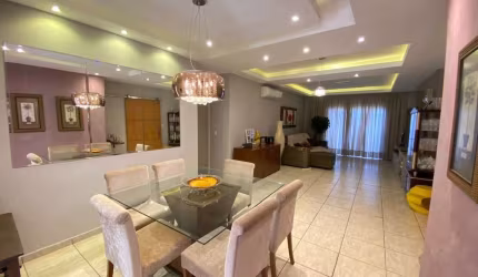 Casa para venda em Residencial E Comercial Palmares de 200.00m² com 3 Quartos, 1 Suite e 2 Garagens