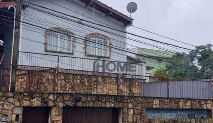 Casa para alugar em Centro de 133.00m² com 3 Quartos, 1 Suite e 2 Garagens