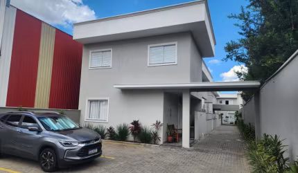 Apartamento para alugar em Pinheirinho de 110.00m² com 2 Quartos, 1 Suite e 1 Garagem