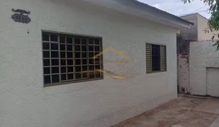 Casa para alugar em Solo Sagrado I de 180.00m² com 3 Quartos, 1 Suite e 3 Garagens
